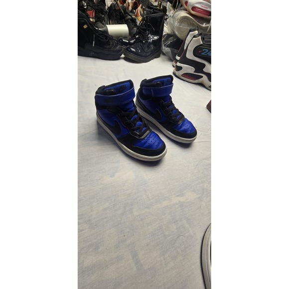 Nike Other - Nike Boys Court Borough Mid 2 Blue Basketball Sneaker Sz 13C